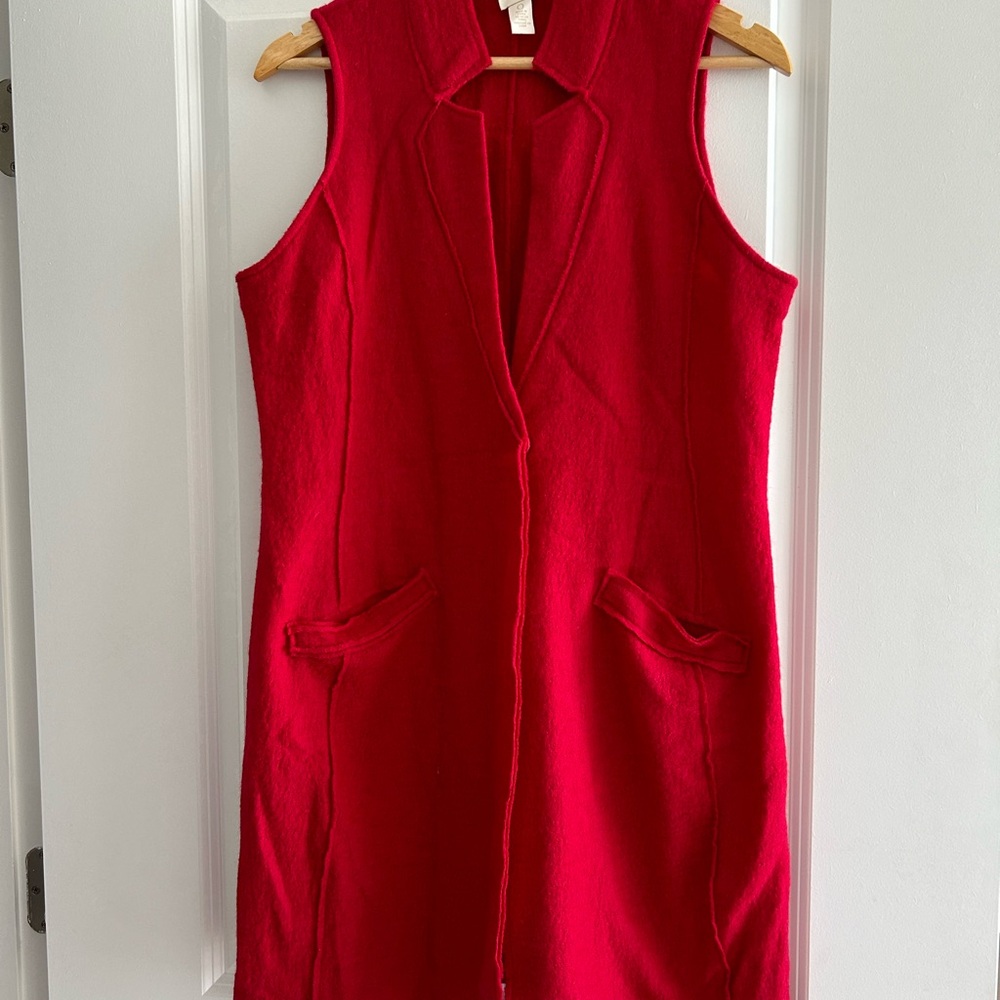 Chico's Red Sleeveless Vest